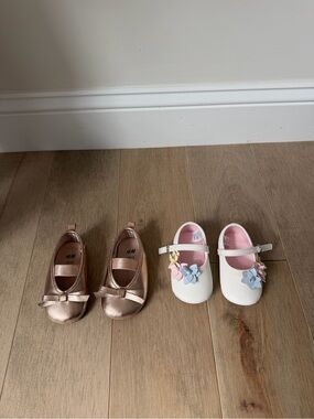 H&M Metallic Rose Gold and White Baby Mary Janes with Flower Accent